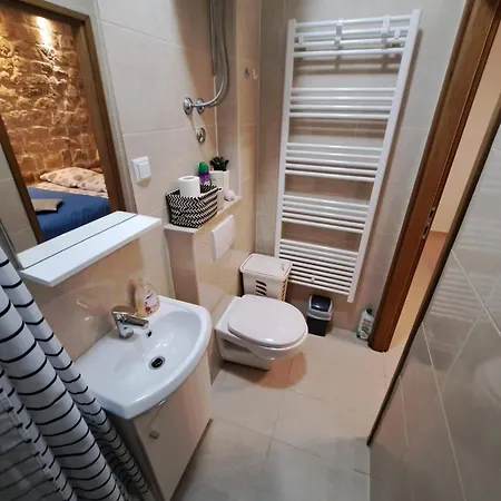 Apartment Legcevic *
