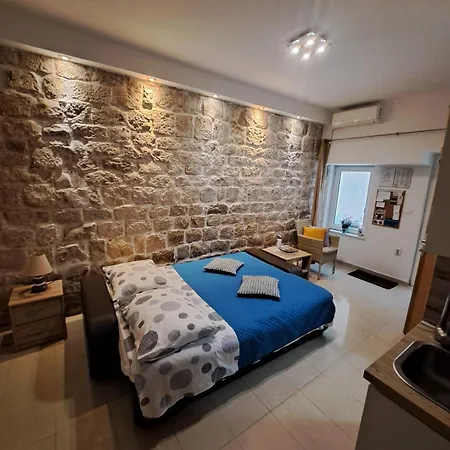Legcevic Apartment Kastela