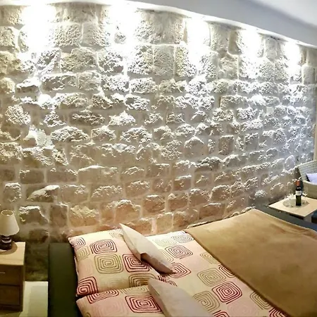 Legcevic * Kastela