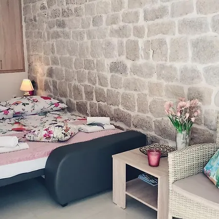 Legcevic * Kastela